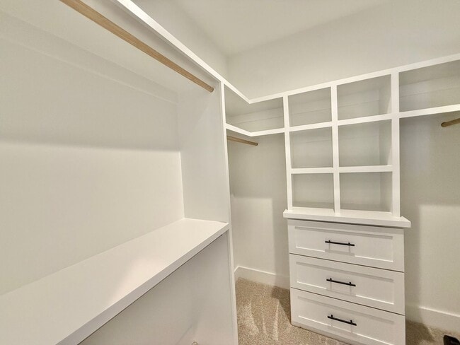 Building Photo - Luxurious New Construction 4BD, 4BA Downto...