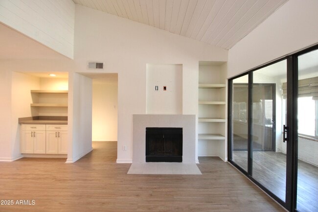 Building Photo - 5998 N 78th St