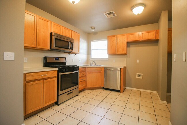 Building Photo - 3 Bed 2 Bath Rental Home in Tulsa