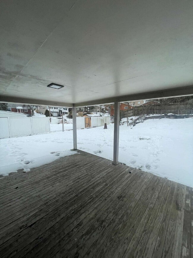 Building Photo - 149 Parkwood Rd