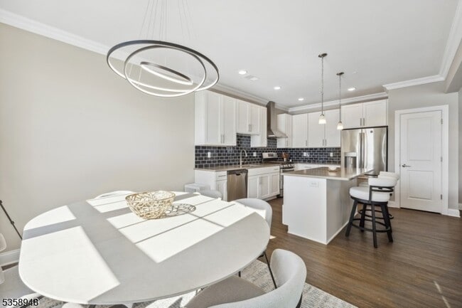 Building Photo - 504 Mariners Pointe