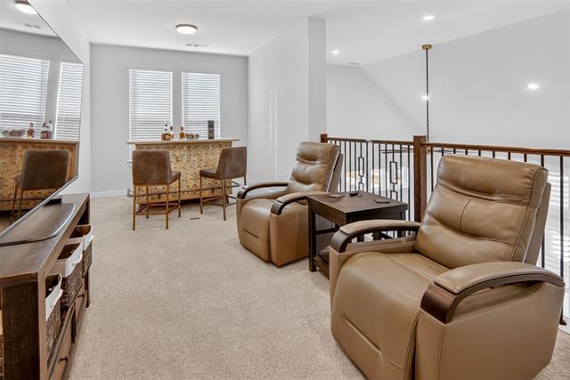 Building Photo - 14521 Walsh Ave