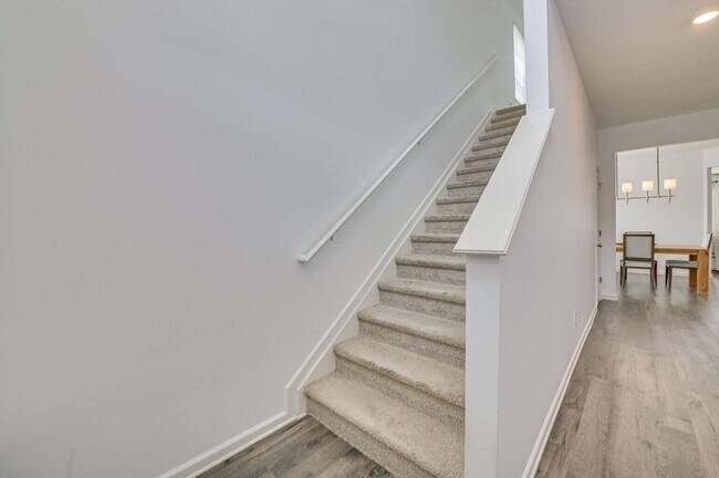 Building Photo - 262 Tahoe Drive