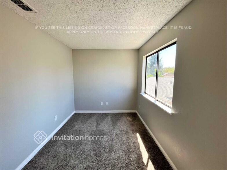 Building Photo - 3561 Binghamton Dr