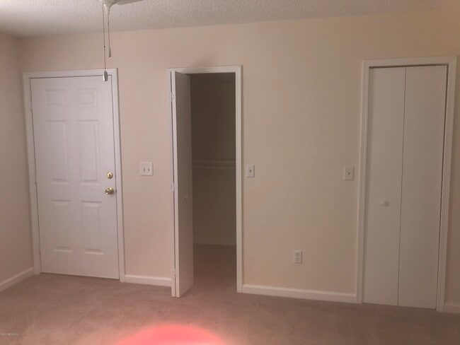 Building Photo - 141 Jasmine St