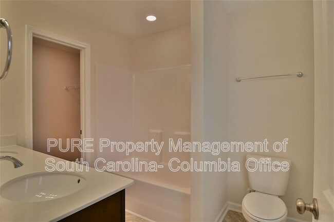 Building Photo - 215 Northwood St