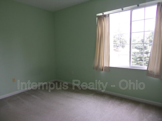 Building Photo - 8057 Crane's Crossing Dr