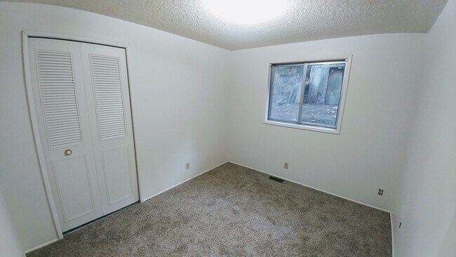 Building Photo - 3983on