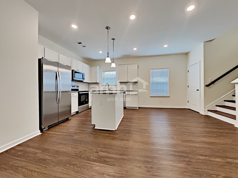 Building Photo - 167 Ivy Brook Dr