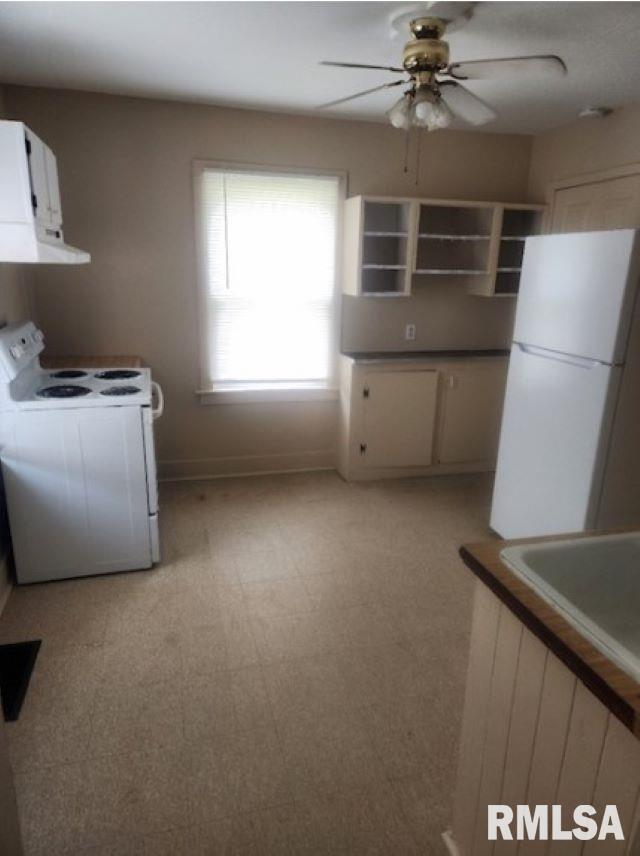 Building Photo - 244 3rd Ave S