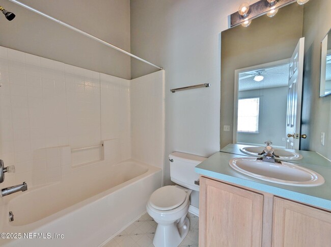 Building Photo - 12311 Kensington Lakes Dr