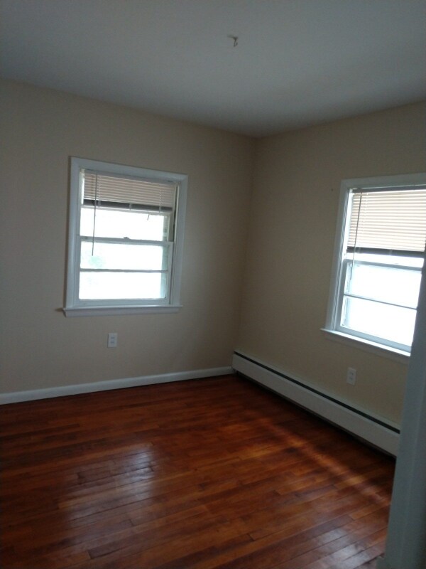 Building Photo - 425 N Mulberry St