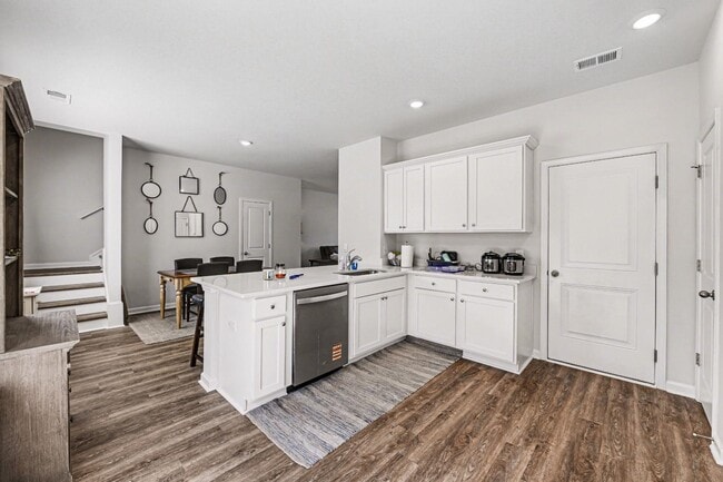 Building Photo - 8859 Shovelnose Ct