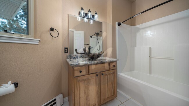 Building Photo - Million Dollar Views in Larkspur