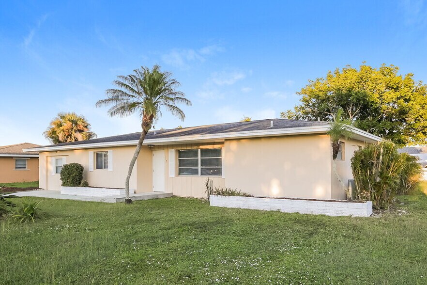 Building Photo - 115 Daleview Ave