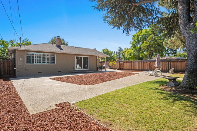 Building Photo - 5525 Amby Dr