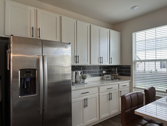 Building Photo - 1645 Sager Way
