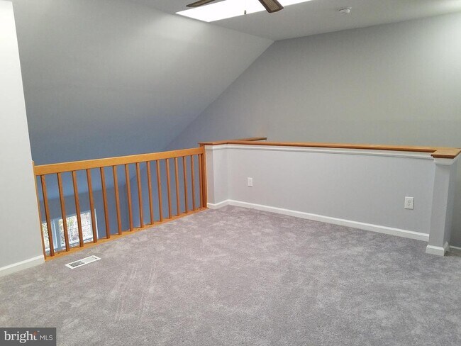 Building Photo - 9663 Horsham Dr