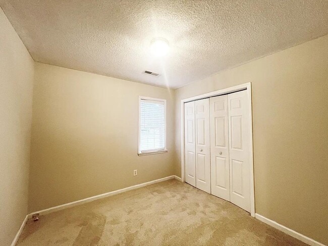 Building Photo - 312 Golden Leaf Ln