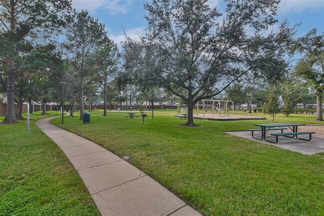 Building Photo - 7718 Shavano Ln