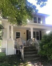 Building Photo - 216 2nd Ave