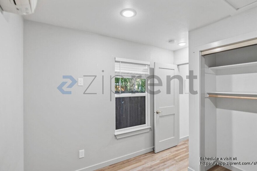 Building Photo - 3216 California St