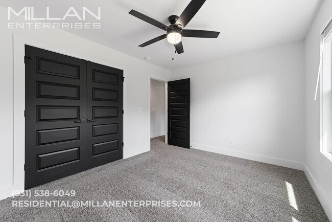 Building Photo - Luxury Modern Home with Covered Deck & Bonus Room - Enjoy Your First Month FREE with a 13-Month L...