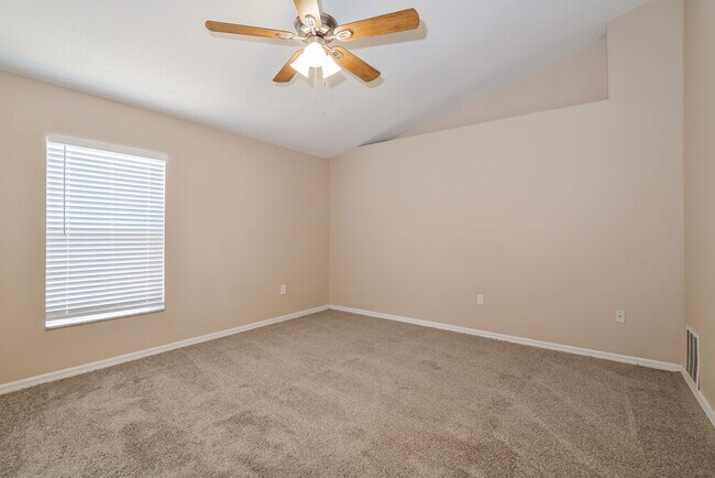 Building Photo - 16041 Wilkinson Dr