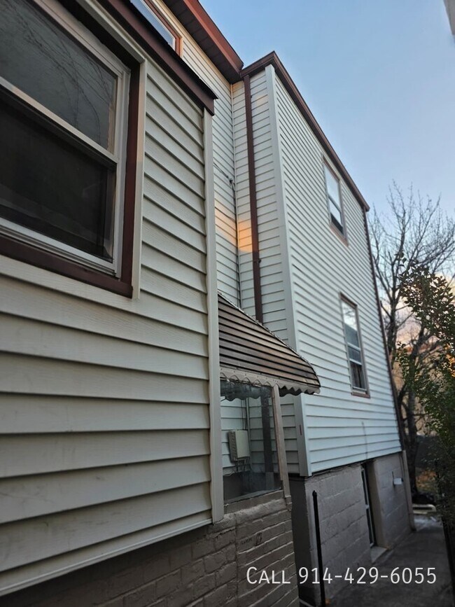 Building Photo - 116 Oliver Ave