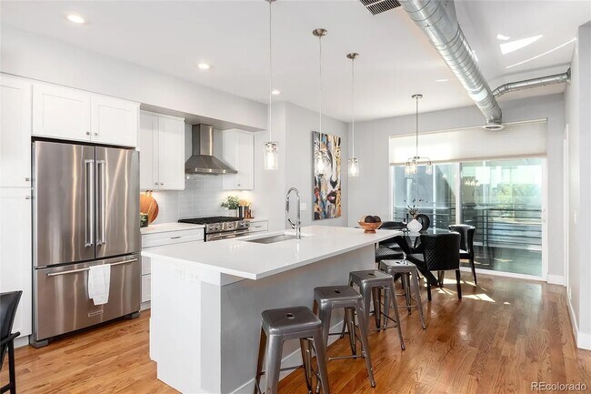 Building Photo - 4926 Lowell Blvd