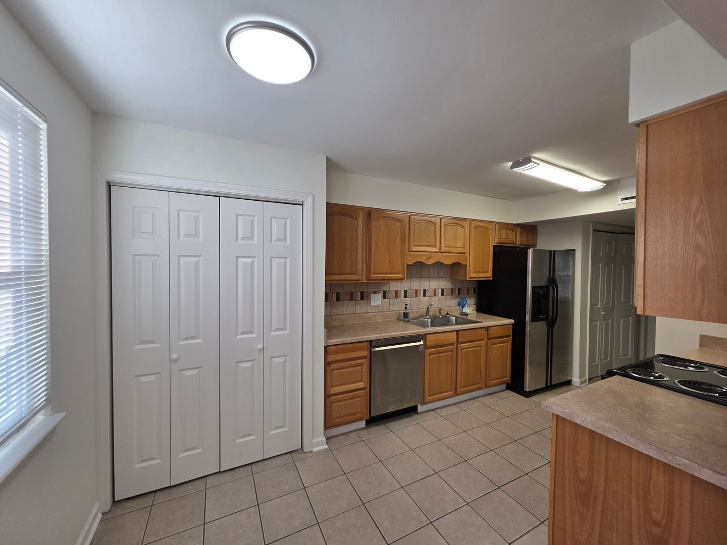 Building Photo - 1016 Todd Preis Dr