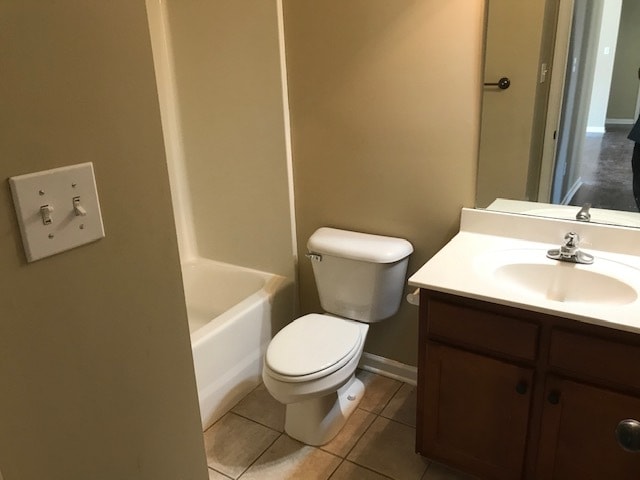 Building Photo - 100 Clay Hills Dr