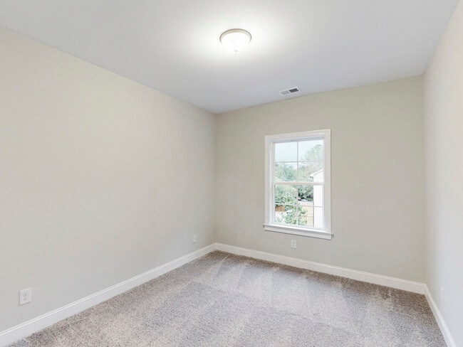 Building Photo - 3070 Poppy Ln