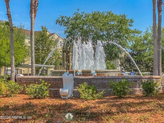 Building Photo - 7801 Point Meadows Dr