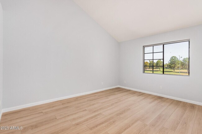 Building Photo - 6550 N 47th Ave