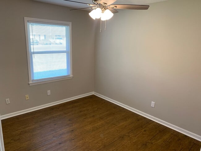 Building Photo - 20 University Pl