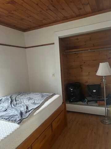 Building Photo - 316 Davis St