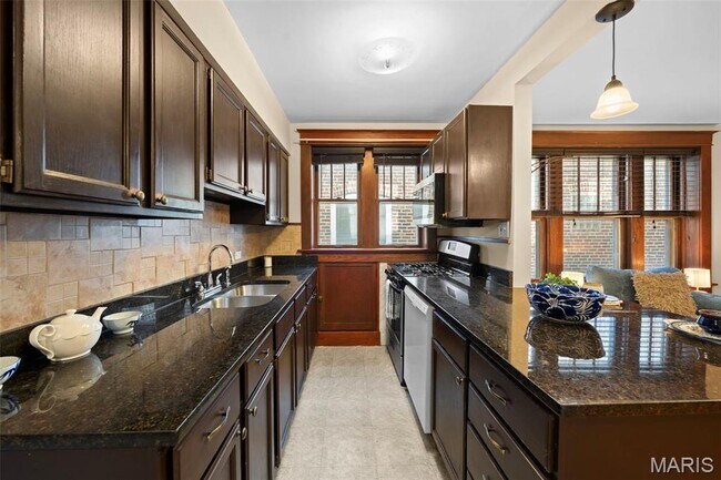 Building Photo - Magnolia 4-Plex