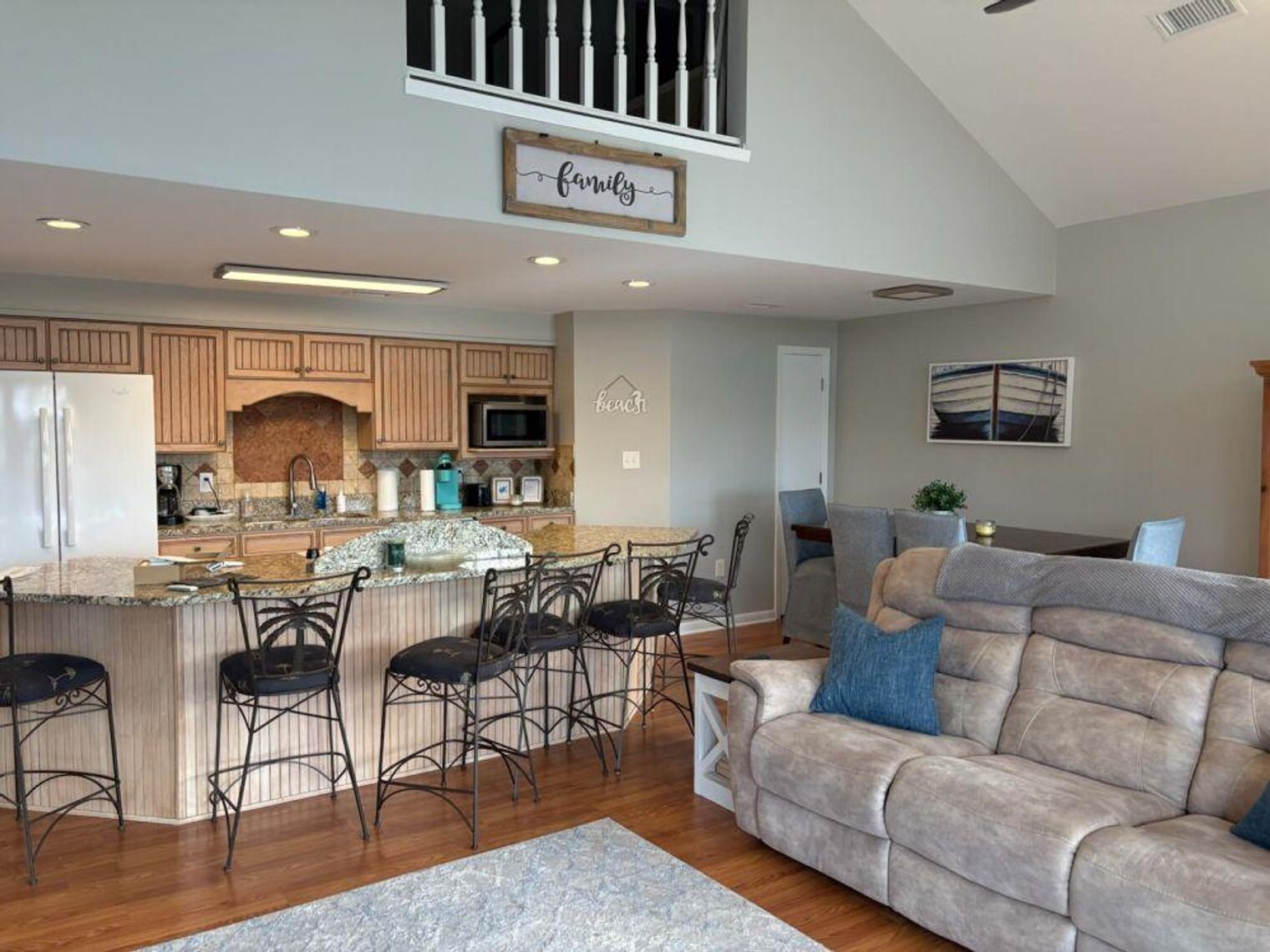 Building Photo - 3806 Spinnaker Dr