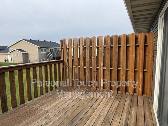 Building Photo - 2580 5th St W