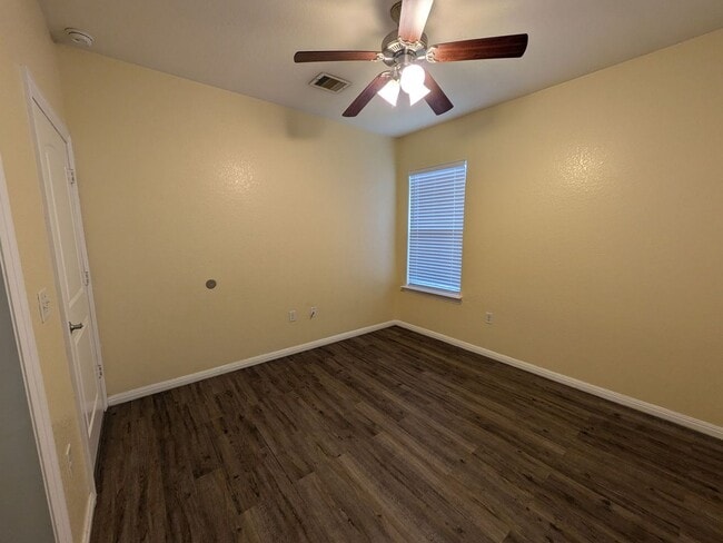 Building Photo - 2905 Pecos St