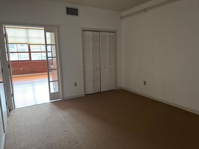 Building Photo - Lehigh Riverport Condo Available