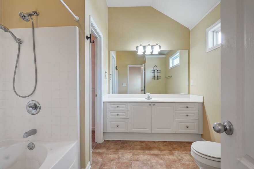 Building Photo - 1220 Village Trail