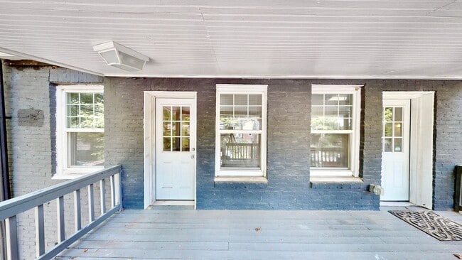 Building Photo - 2131 Kirkwood Ave