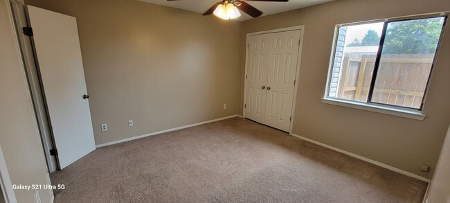 Building Photo - Sherwood Condo