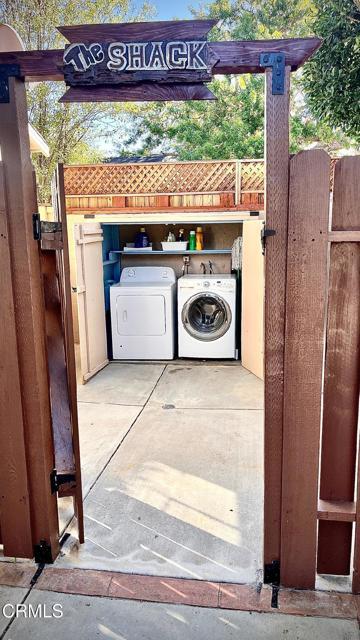 Building Photo - 1539 Santa Ynez St