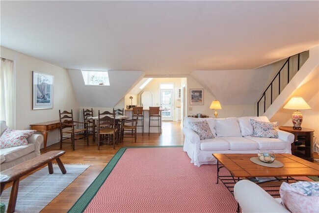 Building Photo - 2 Red Cross Terrace