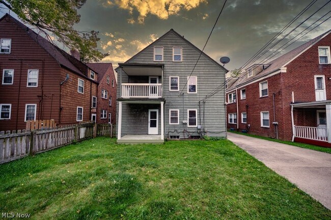 Building Photo - 18405 Newell Rd