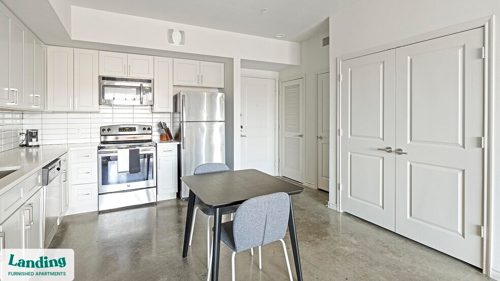 Building Photo - 750 Fort Worth Ave