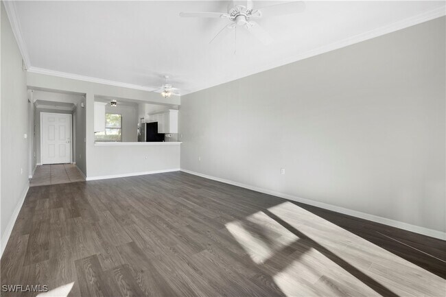 Building Photo - 8550 Kingbird Loop